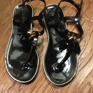 Black jelly sandals with tassel
